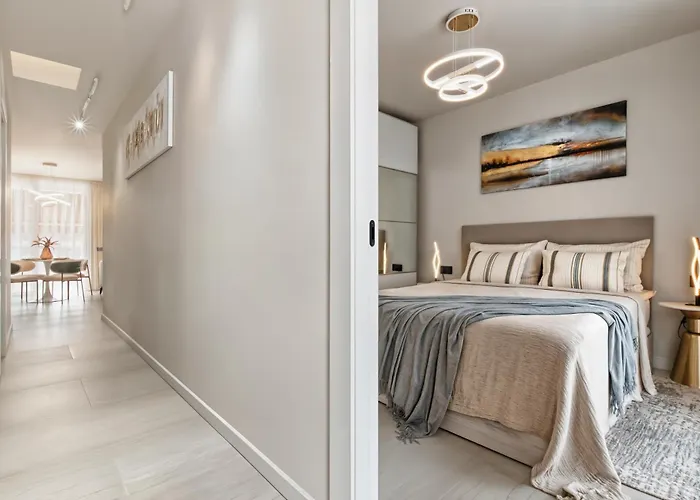 Designer Oasis - Cristianos Apartment